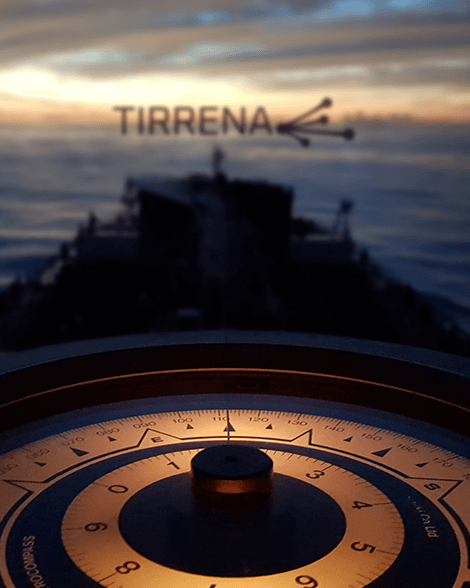 Navio Tirrena em navegação